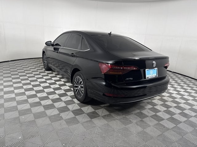 2019 Volkswagen Jetta - Image 2