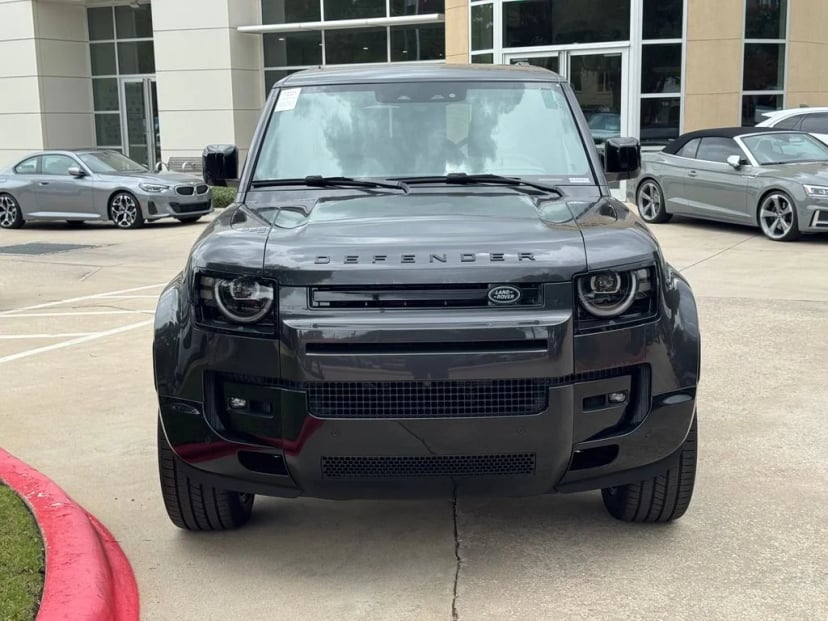 2026 Land Rover Defender 110 X-Dynamic SE 4 Door SUV Carpathian Grey - Image 3