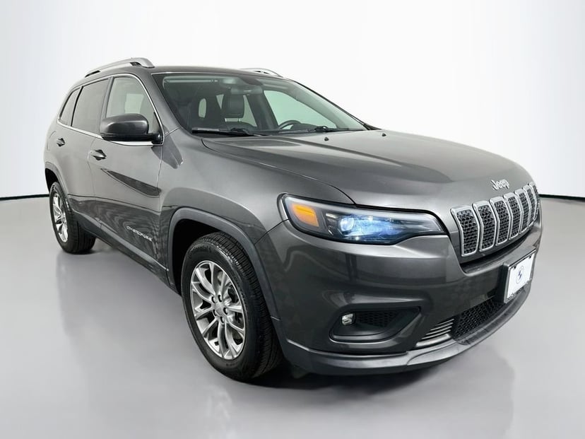 2019 Jeep Cherokee - Image 2