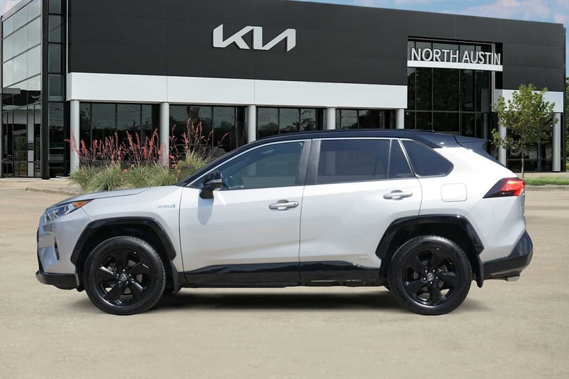2021 Toyota RAV4 - Image 2