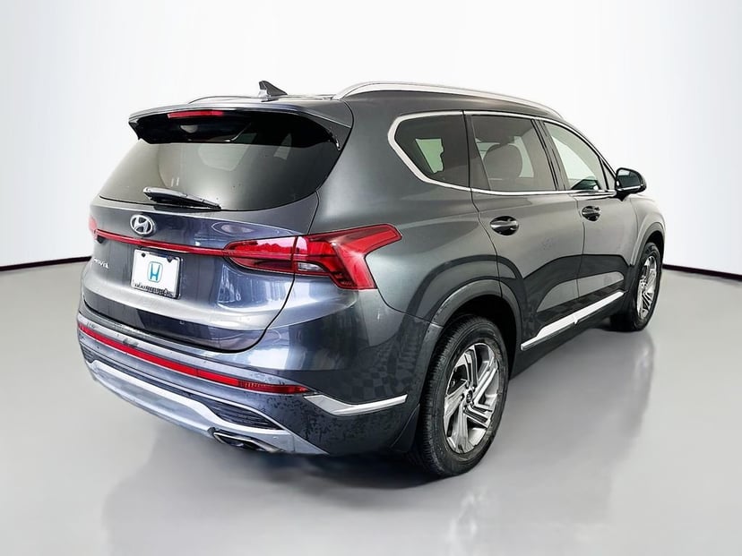 2022 Hyundai Santa Fe - Image 3