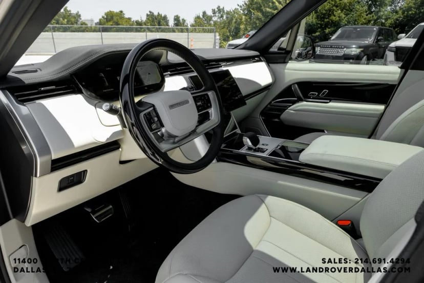 2026 Land Rover Range Rover - Image 2