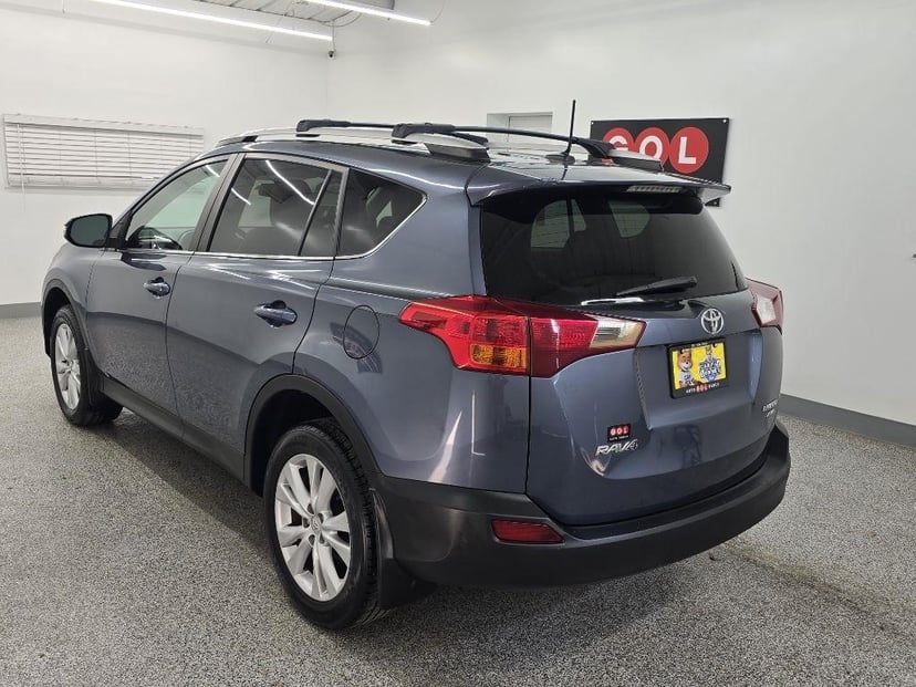 2013 Toyota RAV4 - Image 3
