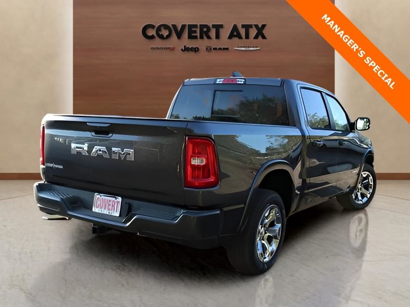 2025 Ram 1500 - Image 3