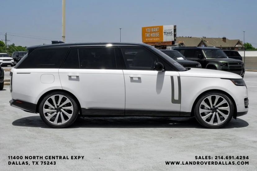 2026 Land Rover Range Rover - Image 2
