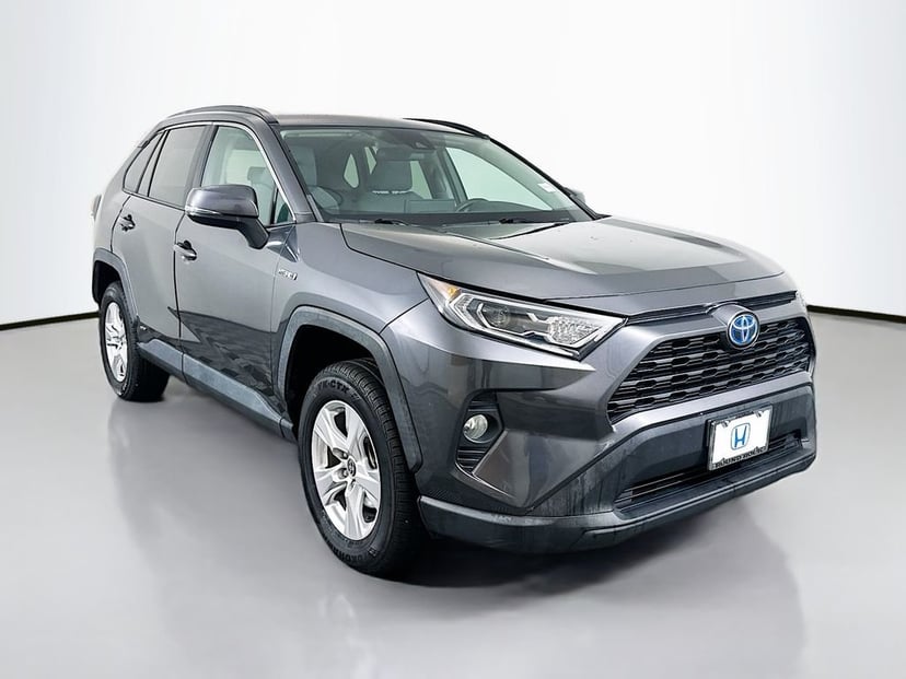 2021 Toyota RAV4 - Image 3