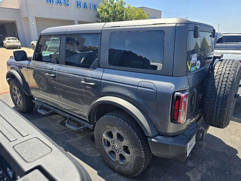 2023 Ford Bronco - Image 3