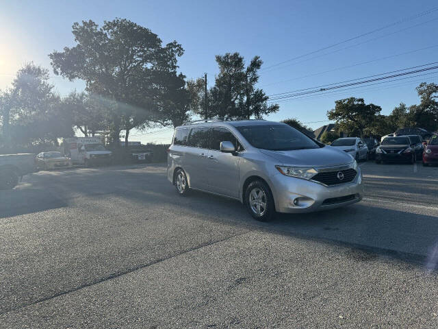 2015 Nissan Quest - Image 1