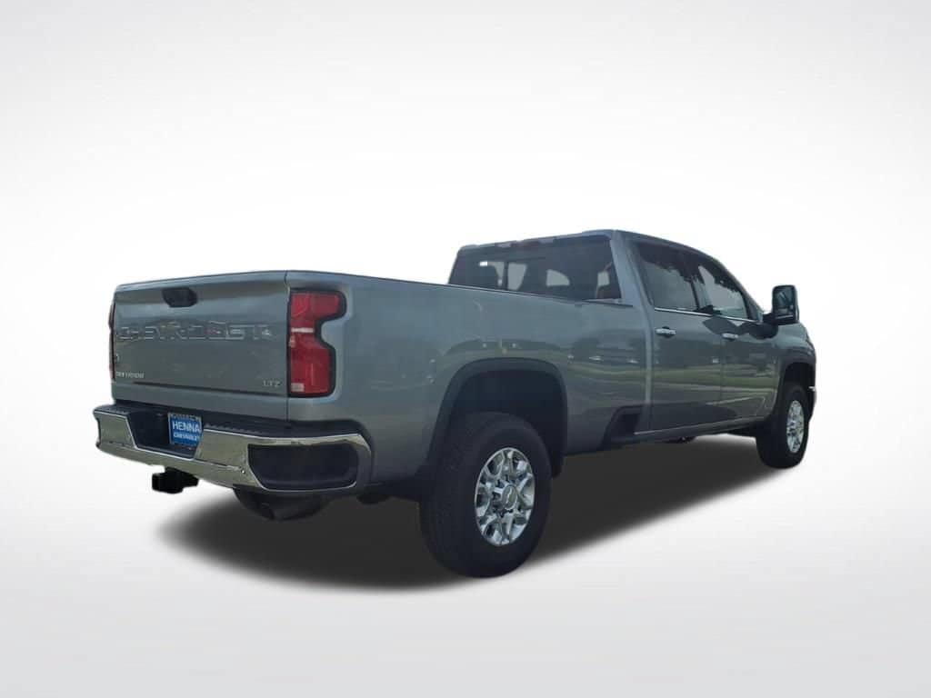 2026 Chevrolet Silverado 3500 HD - Image 3