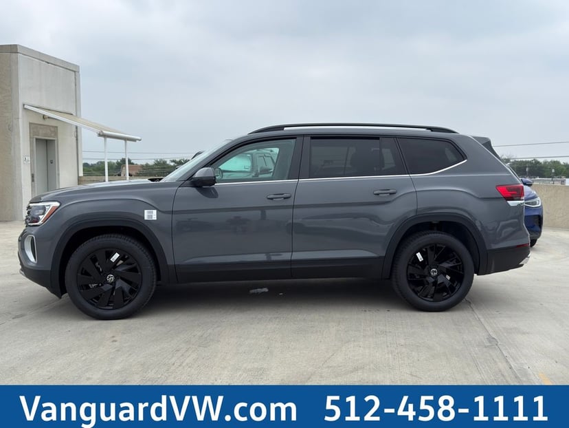 2026 Volkswagen Atlas - Image 2