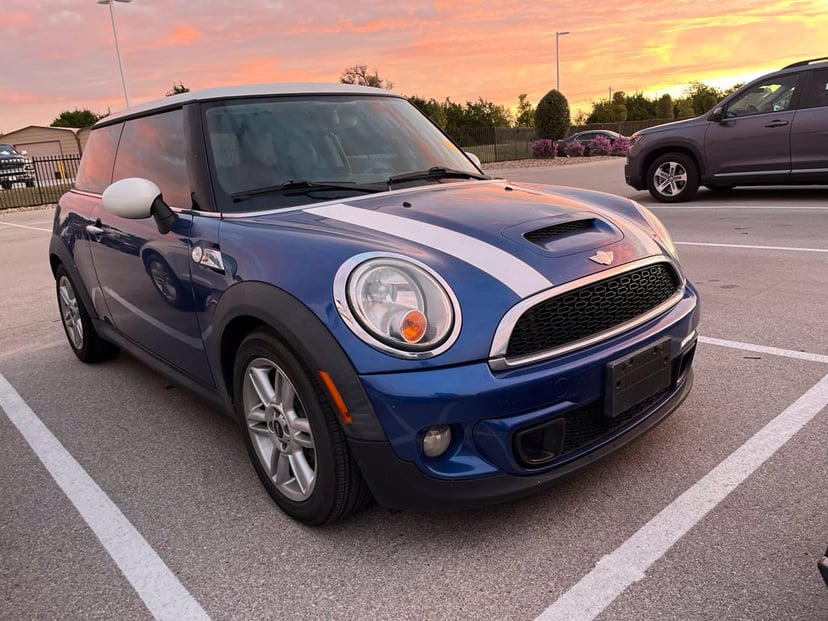 2012 MINI Hardtop - Image 1
