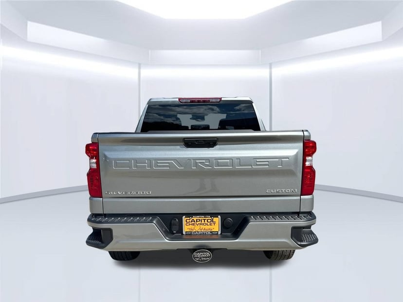 2026 Chevrolet Silverado 1500 - Image 3