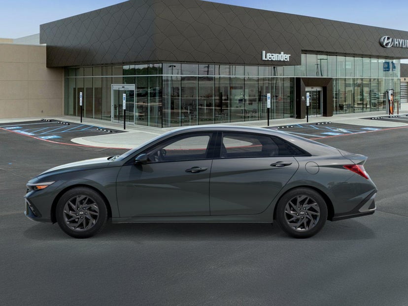 2026 Hyundai Elantra - Image 2