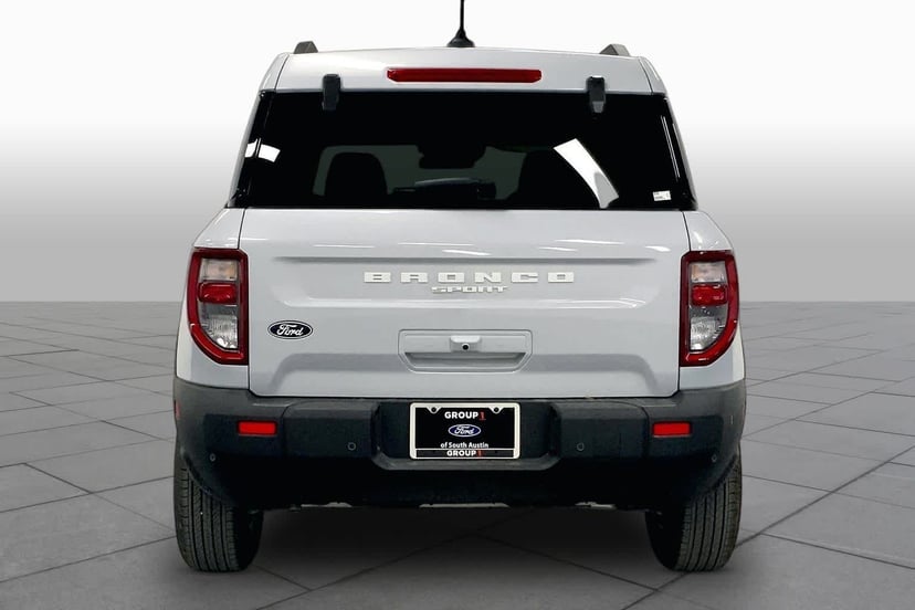 2026 Ford Bronco - Image 2