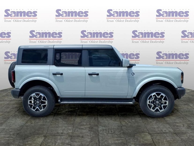 2026 Ford Bronco - Image 2