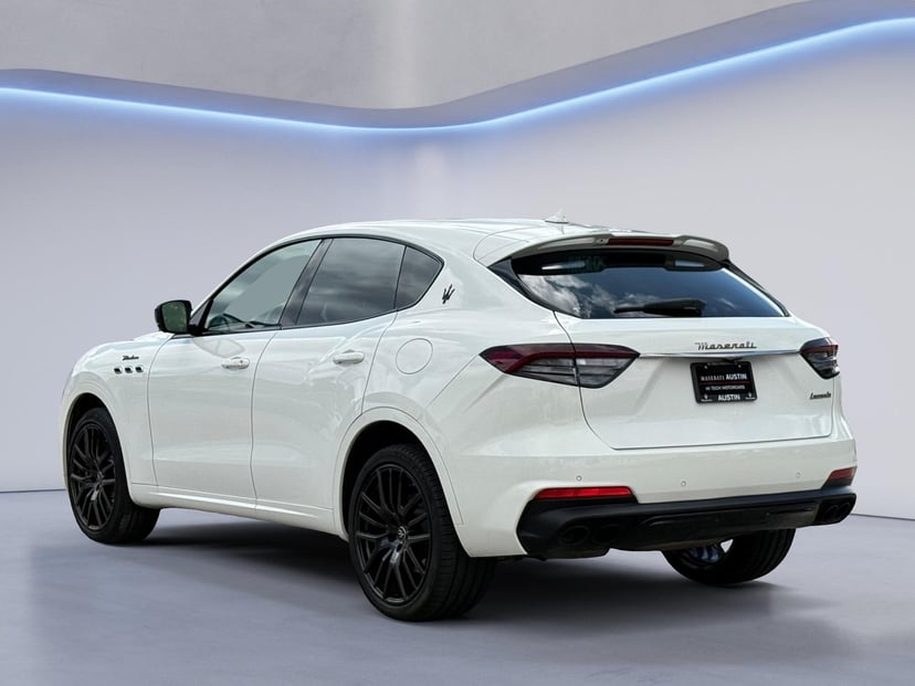2023 Maserati Levante - Image 3