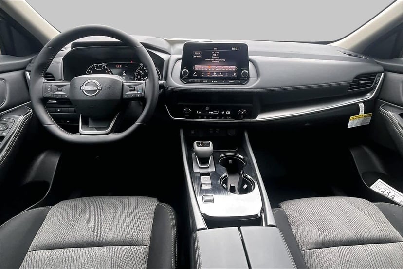 2026 Nissan Rogue - Image 3
