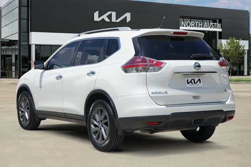 2016 Nissan Rogue - Image 3