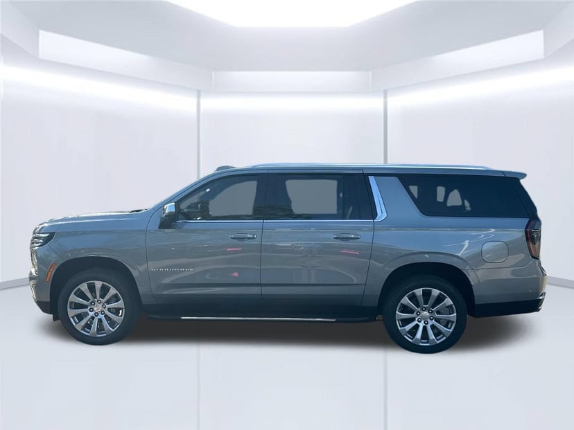 2026 Chevrolet Suburban - Image 2