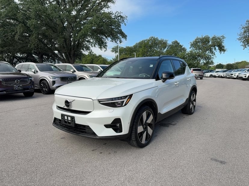 2023 Volvo XC40 Recharge - Image 1