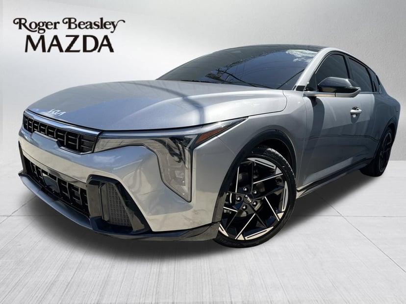 2025 Kia K4 - Image 2
