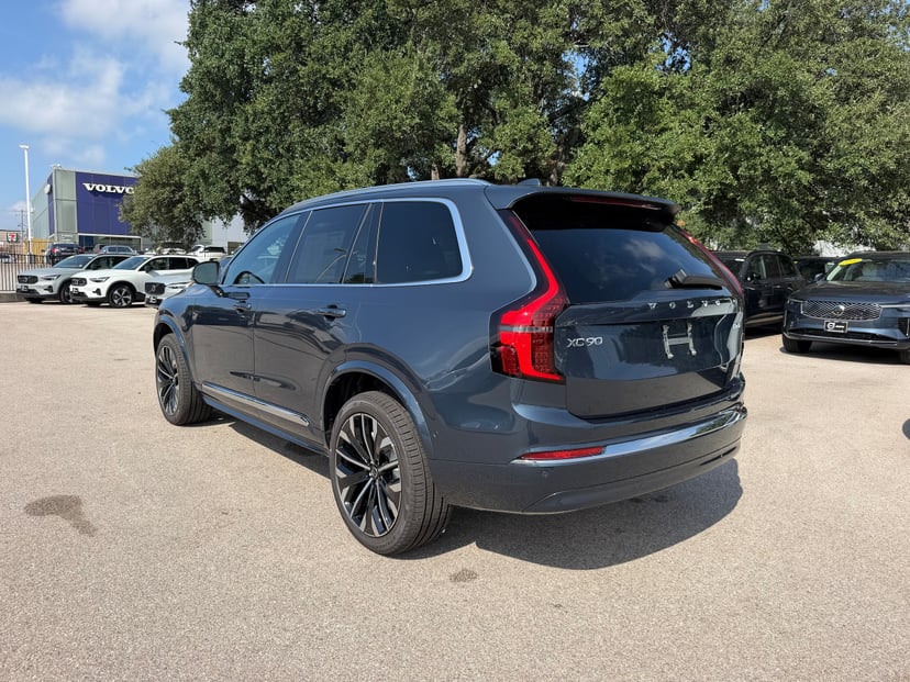 2026 Volvo XC90 - Image 2
