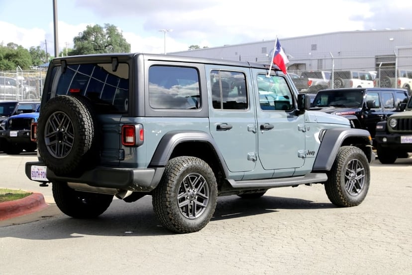 2024 Jeep Wrangler - Image 3