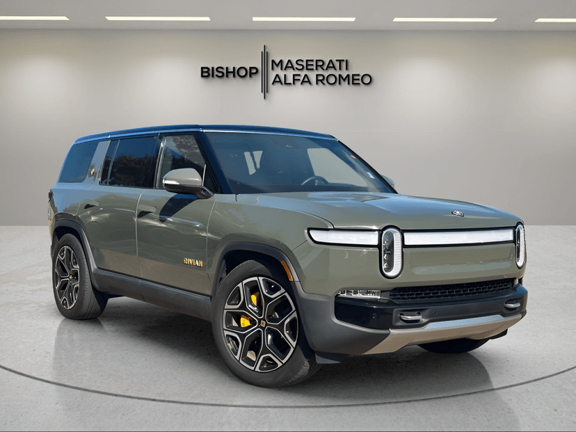 2022 Rivian R1S - Image 1
