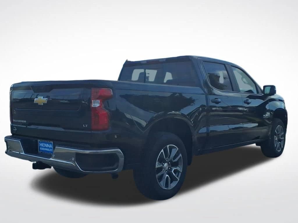 2026 Chevrolet Silverado - Image 2