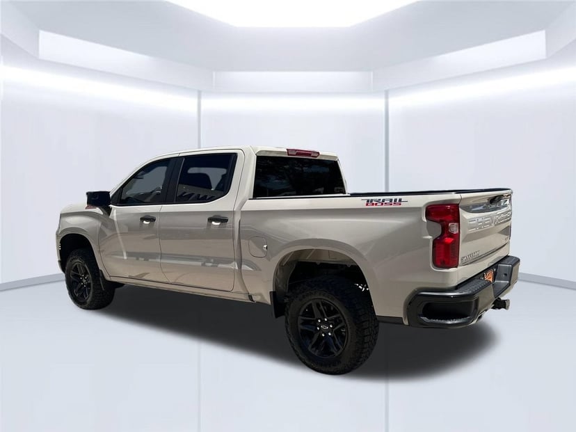 2026 Chevrolet Silverado 1500 - Image 3