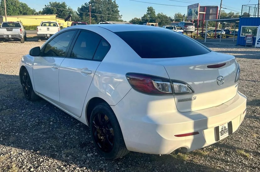 2013 Mazda Mazda3 - Image 3