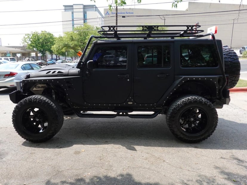 2015 Jeep Wrangler Unlimited Sahara - Image 2