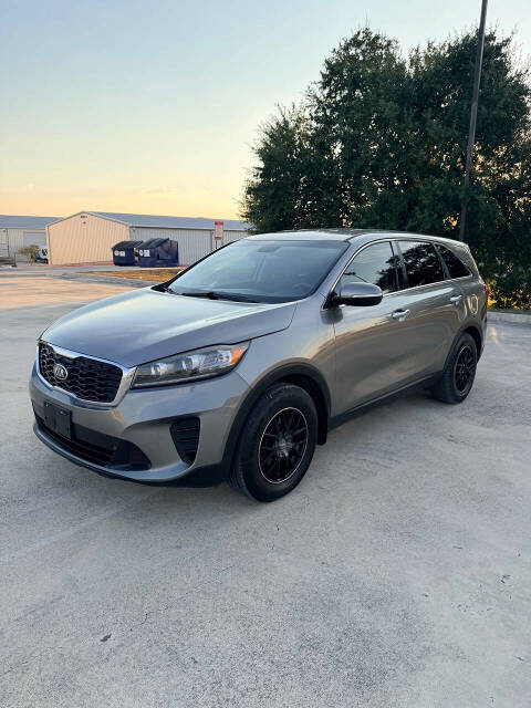 2019 Kia Sorento - Image 1