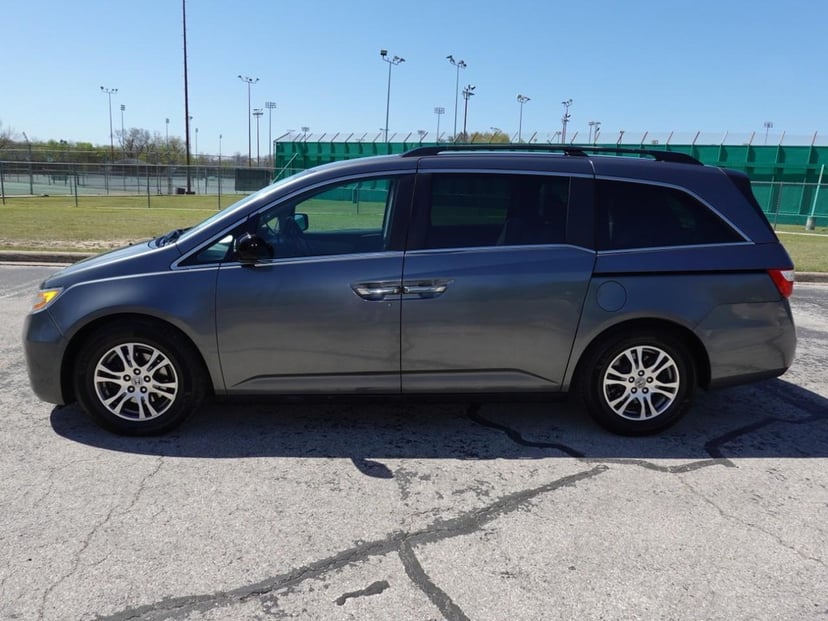 2013 Honda Odyssey - Image 2