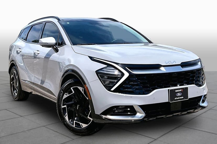 2025 Kia Sportage - Image 2
