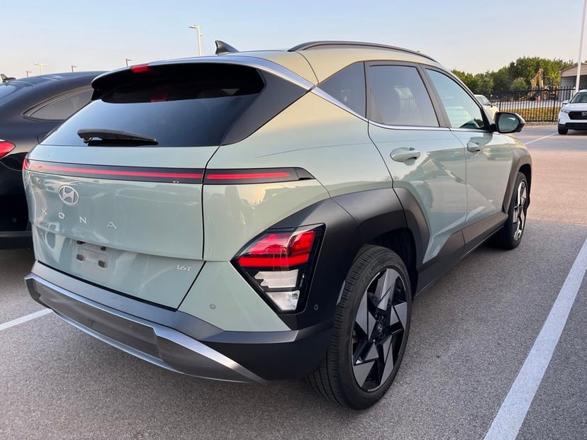 2024 Hyundai Kona - Image 2