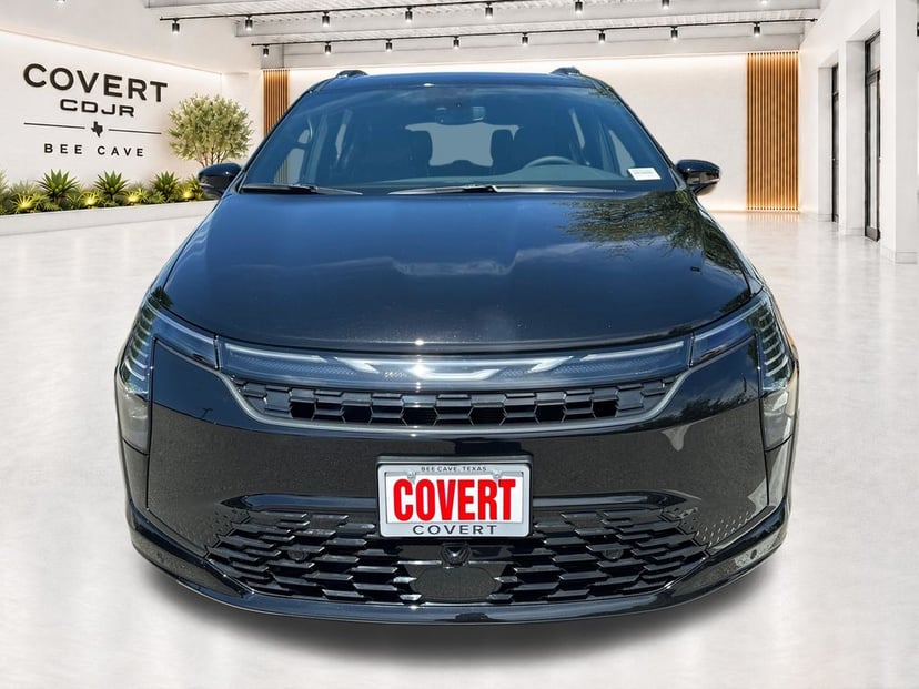 2027 Chrysler Pacifica - Image 2