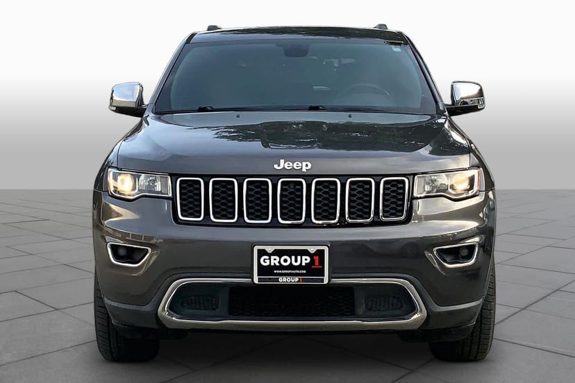 2017 Jeep Grand Cherokee - Image 3