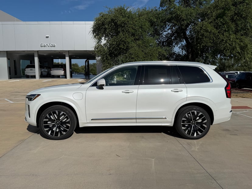 2026 Volvo XC90 - Image 1