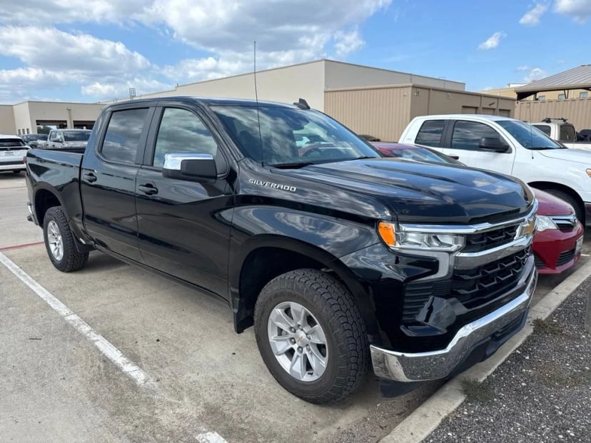 2025 Chevrolet Silverado - Image 3