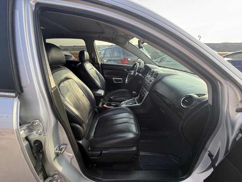 2014 Chevrolet Captiva Sport - Image 2