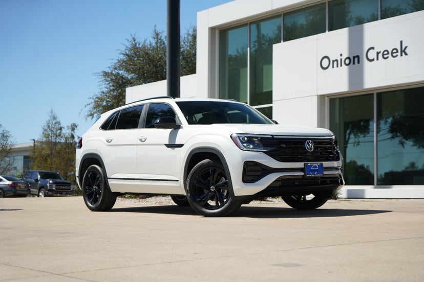 2026 Volkswagen Atlas Cross Sport - Image 1