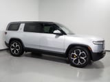2024 Rivian R1S - Preview 2
