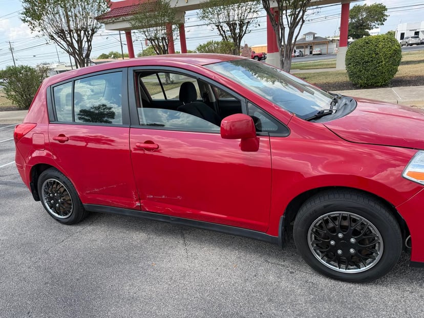 2011 Nissan Versa - Image 1