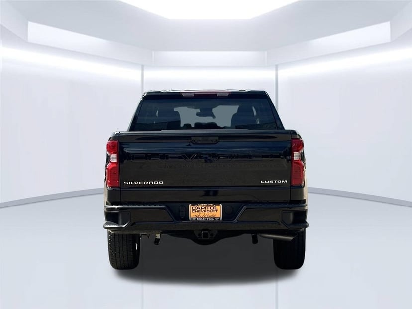 2026 Chevrolet Silverado 1500 - Image 2