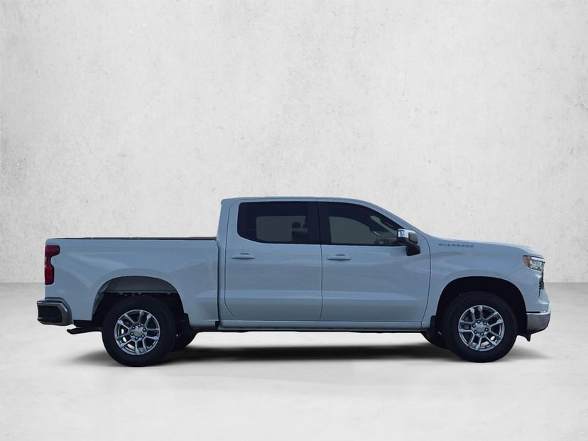 2026 Chevrolet Silverado - Image 2