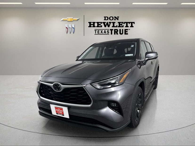 2022 Toyota Highlander - Image 1