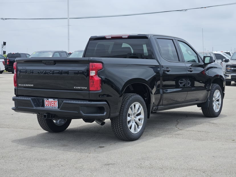 2026 Chevrolet Silverado - Image 2