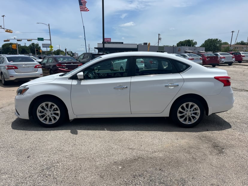 2019 Nissan Sentra - Image 3