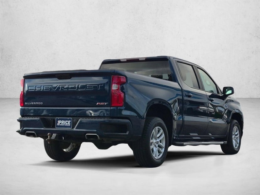2021 Chevrolet Silverado - Image 3